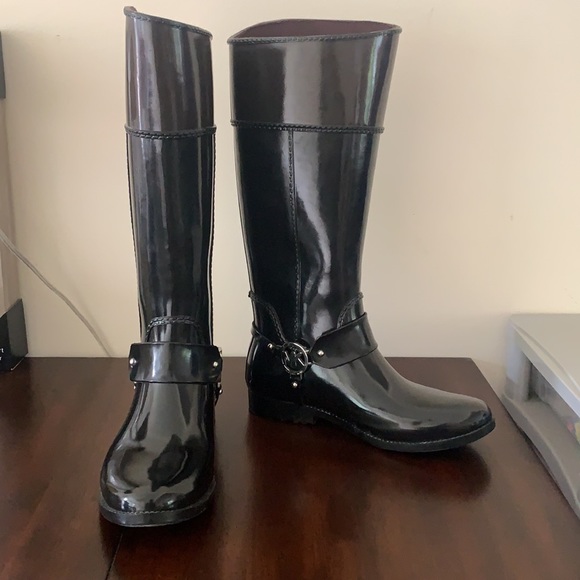 Michael Kors Rain Boots. Gently worn. Sz 9 - Picture 2 of 5